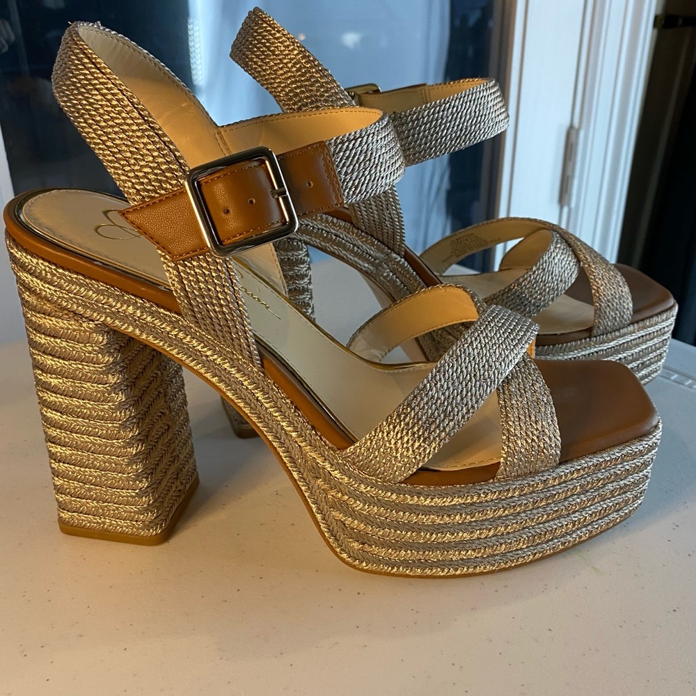 Jessica Simpson Brycen Gold Metalllic Platform Sandal SZ 10 NEW - Picture 5 of 10